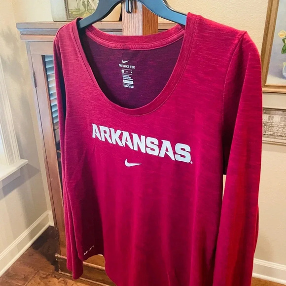 Nike Dri-Fit The Nike Tee women’s long sleeve Arkansas stretch tee SZ M dark red - Picture 3 of 9